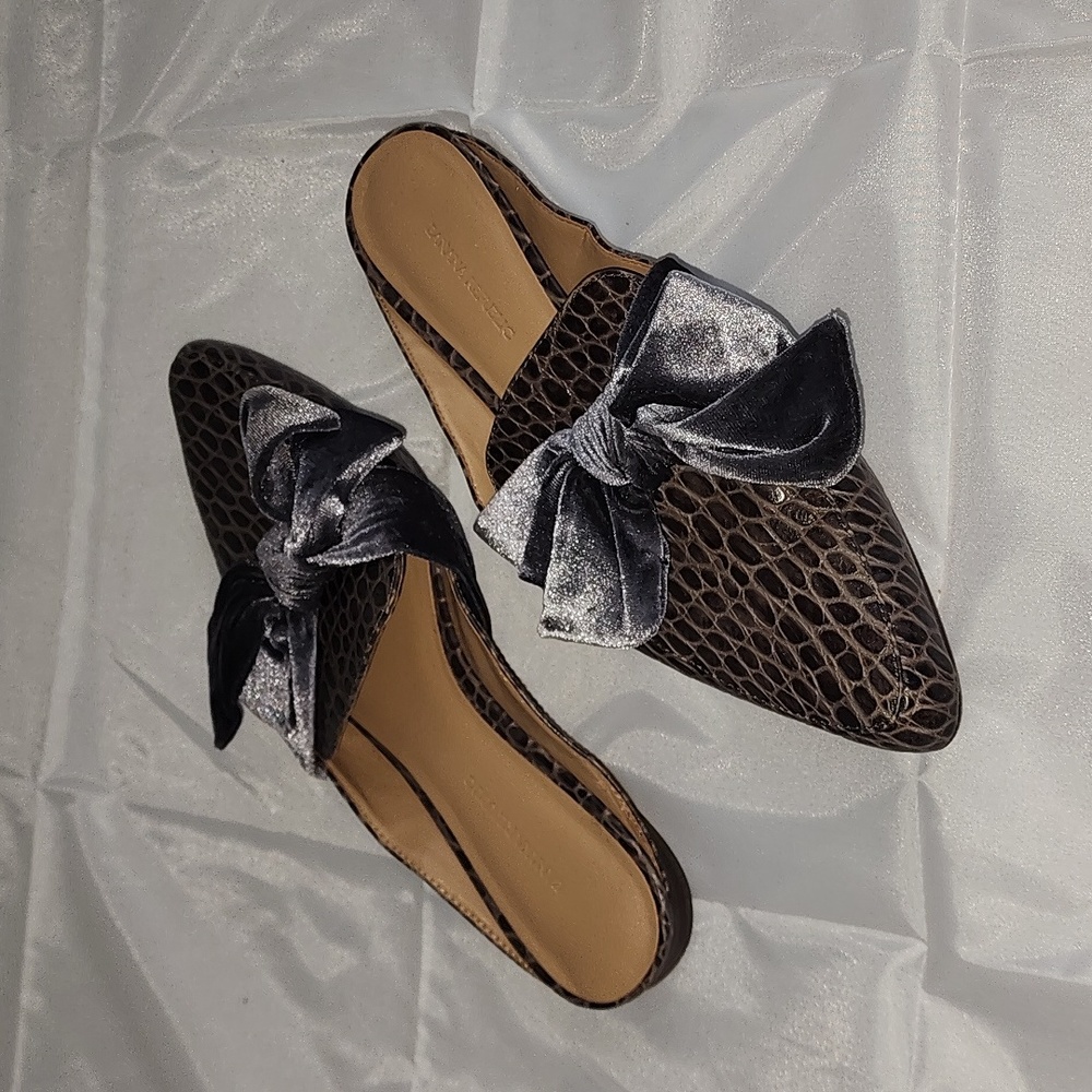 Banana Republic Purple/Gray Bow Croc Embossed Leather Mules Flats Shoes - 8.5M